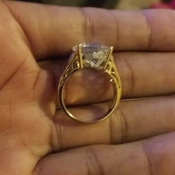 White sapphire and diamond ring - Picture 2 of 4